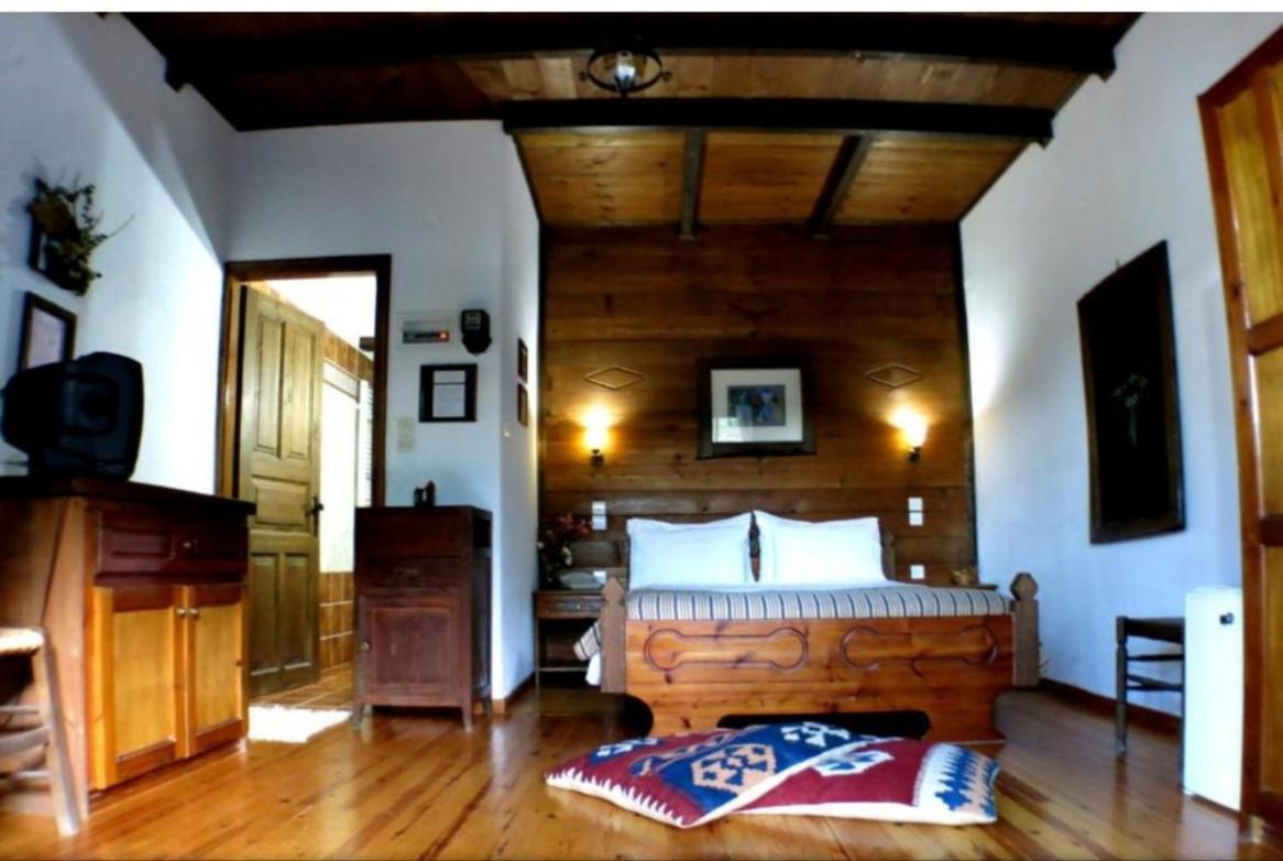 Hotel Xenonas Brizi à Eláti Extérieur photo
