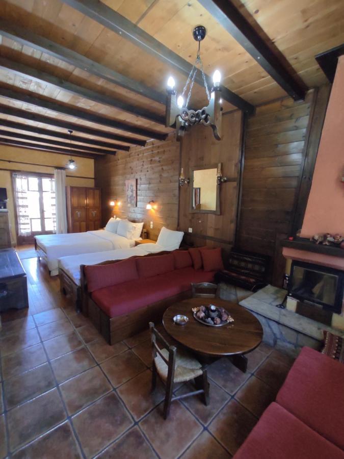 Hotel Xenonas Brizi à Eláti Extérieur photo